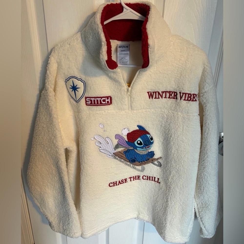 Stitch Disney Sherpa Pullover, Women’s size Large NWT